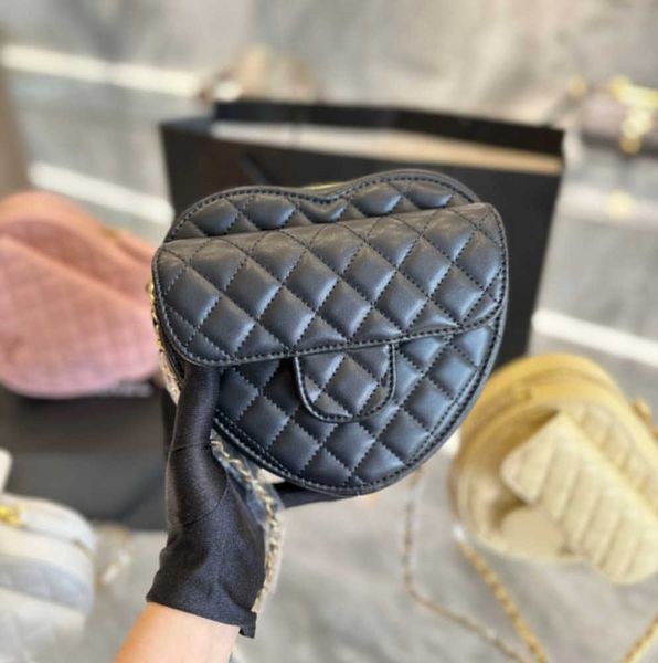 mini half moon heart clutch bags luxury tote cc purse handbag womens designer chain saddle fashion bag hobo crossbody cloud lambskin quilted
mini half moon heart clutch bags luxury tote cc purse handbag womens designer chain saddle fashion bag hobo crossbody cloud lambskin quilted