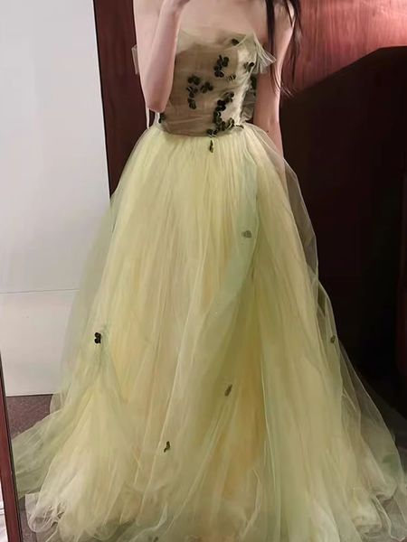 sage evening dress long prom gowns strapless lace-up back runway gowns with black applique, Black;red
sage evening dress long prom gowns strapless lace-up back runway gowns with black applique, Black;red