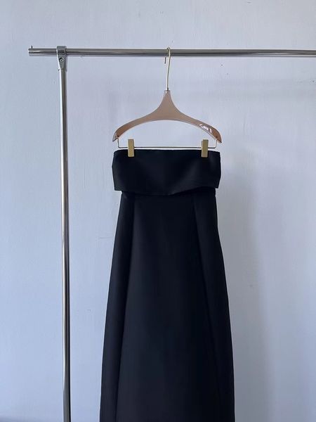 toteme wool blended a-line dress strapless sleeveless midi dress for women, Black;gray
toteme wool blended a-line dress strapless sleeveless midi dress for women, Black;gray
