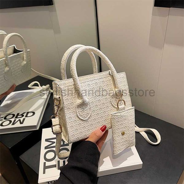 shoulder bags 2023 summer new trend candy color embossed handheld small square bag simple and personalized casual one shoulder bun mother ba
shoulder bags 2023 summer new trend candy color embossed handheld small square bag simple and personalized casual one shoulder bun mother ba