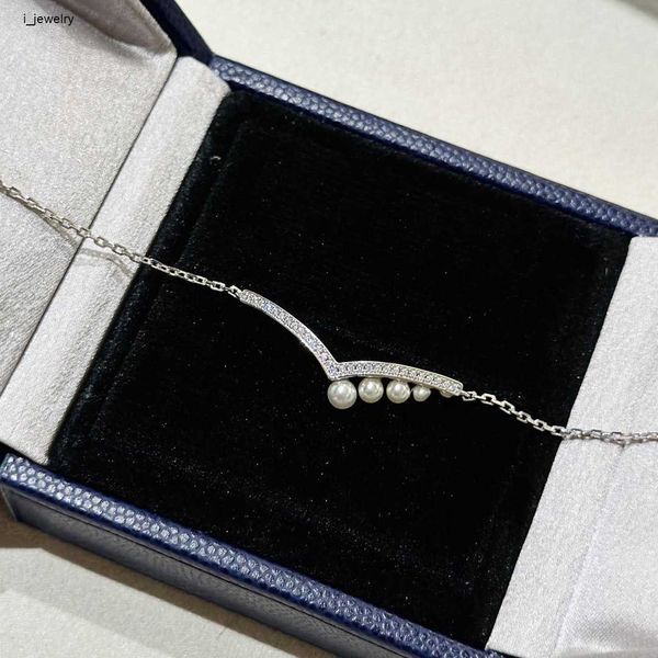 fashion chain jewelry designer bracelet for women inlaid pearl diamond v-shaped pendant bracelets including box couple gift, Black
fashion chain jewelry designer bracelet for women inlaid pearl diamond v-shaped pendant bracelets including box couple gift, Black