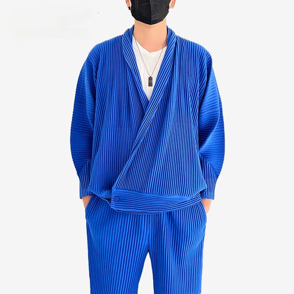 men's jackets alsey miyake jacket autumn 2023 fashion shawl collar loose solid color pleasted short coat male button 230812, Black;brown
men's jackets alsey miyake jacket autumn 2023 fashion shawl collar loose solid color pleasted short coat male button 230812, Black;brown