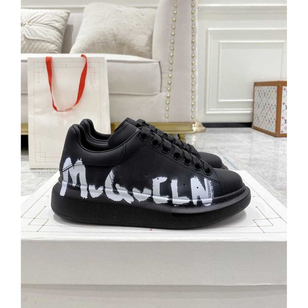 mens casual shoes boots womens graffiti oversized sneakers alexander mcqueen mc queens espadrilles luxurys designers trainers flats platform, Black
mens casual shoes boots womens graffiti oversized sneakers alexander mcqueen mc queens espadrilles luxurys designers trainers flats platform, Black