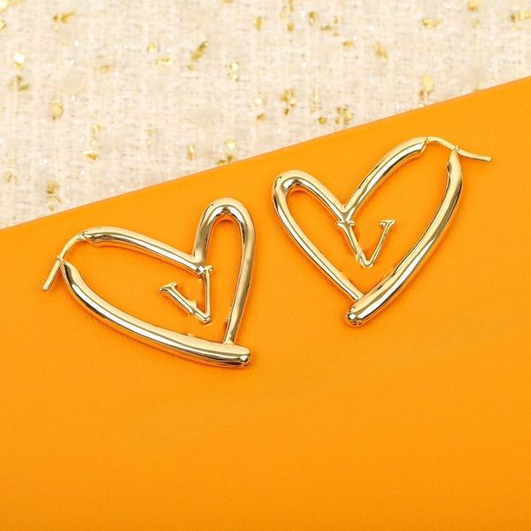 luxury designer jewelry v-series earrings female jewelry designer fashion classic gold earrings wedding gift, Golden;silver
luxury designer jewelry v-series earrings female jewelry designer fashion classic gold earrings wedding gift, Golden;silver