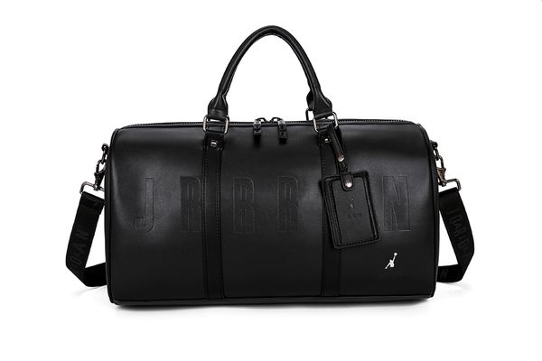 2023 sport outdoor ball bag portable duffle clothes leather shoulder bags golf clothing pouches large capacity men women fitness contrainer
2023 sport outdoor ball bag portable duffle clothes leather shoulder bags golf clothing pouches large capacity men women fitness contrainer