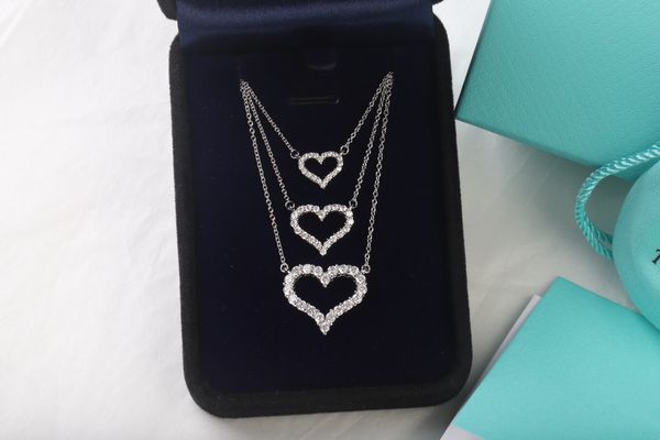 2023 designer womens love heart necklaces men's 925 silver pendant necklace luxury jewelry the neck gift for girlfriend accessories who
2023 designer womens love heart necklaces men's 925 silver pendant necklace luxury jewelry the neck gift for girlfriend accessories who