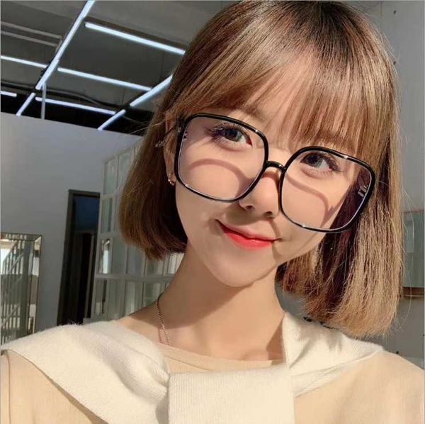 2020 new network popular same style anti blue light large glasses frame women's fashion plain face flat mirror, White;black
2020 new network popular same style anti blue light large glasses frame women's fashion plain face flat mirror, White;black