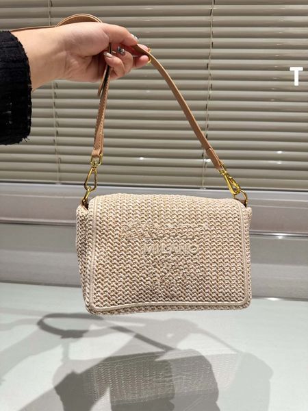 factory direct straw bag female 2023 new fashion one-shoulder messenger bag woven bag simple small bag tide leisure slung beach bag. small f
factory direct straw bag female 2023 new fashion one-shoulder messenger bag woven bag simple small bag tide leisure slung beach bag. small f