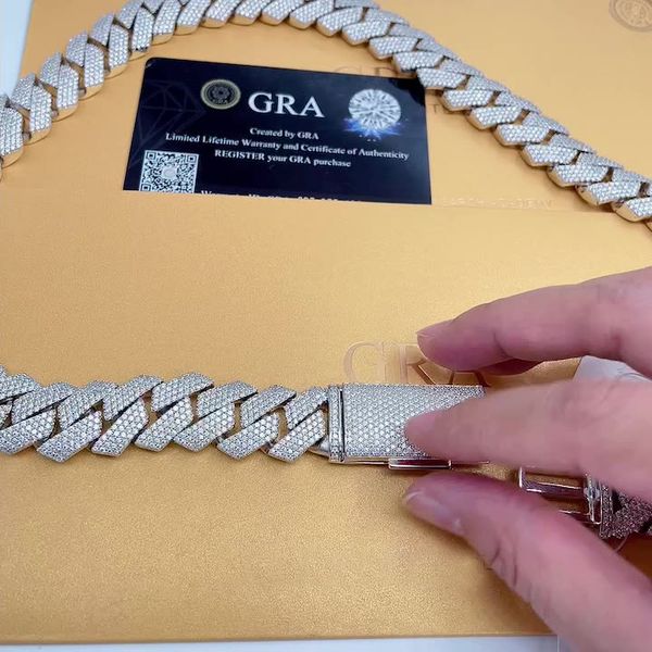 chain necklace for men making of stainless steel plated gold cuban link 20mm width inlaid 4 row diamond iced out chain necklaces chokers men, Golden;silver
chain necklace for men making of stainless steel plated gold cuban link 20mm width inlaid 4 row diamond iced out chain necklaces chokers men, Golden;silver