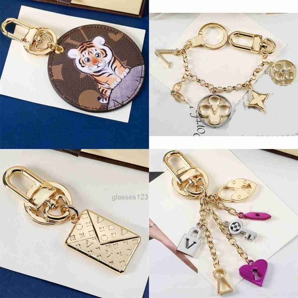 leather round keychains designer key chains men women couple portachiavi carabiner lover car keychain bags pendant keyrings buckle rings, Silver
leather round keychains designer key chains men women couple portachiavi carabiner lover car keychain bags pendant keyrings buckle rings, Silver