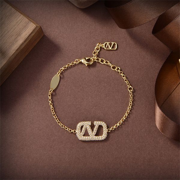 designer gold v letter logo charm bracelet jewelry luxury women cuff pearl metal valentinolies gift bracelets 43467, Golden;silver
designer gold v letter logo charm bracelet jewelry luxury women cuff pearl metal valentinolies gift bracelets 43467, Golden;silver