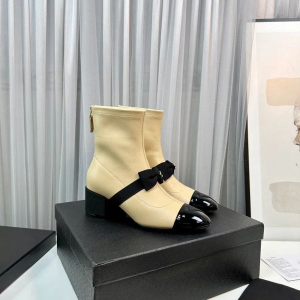 designer new genuine leather ankle boots round toe flat heels women's luxury designer leather soles fashion boots factory shoe sizes, Black
designer new genuine leather ankle boots round toe flat heels women's luxury designer leather soles fashion boots factory shoe sizes, Black