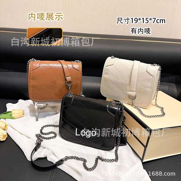 designer bag 2024 early launch female yang fashion postman single shoulder crossbody chain small square gift box packaging
designer bag 2024 early launch female yang fashion postman single shoulder crossbody chain small square gift box packaging