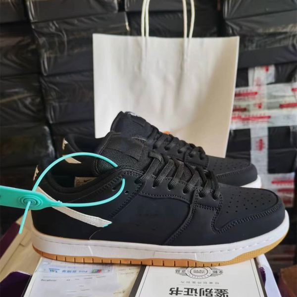 christmas brand 23ss white men's motorcycle boots letter lattice new sport suede women shoes lace fashion sneakers
christmas brand 23ss white men's motorcycle boots letter lattice new sport suede women shoes lace fashion sneakers