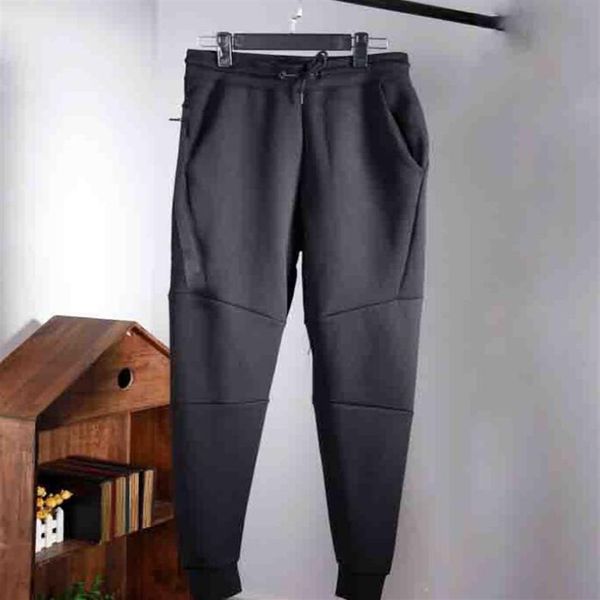 2018 autumn new trousers paris fashion with letter stitching printing men's casual pants sports jogging pants whole265e, Black
2018 autumn new trousers paris fashion with letter stitching printing men's casual pants sports jogging pants whole265e, Black