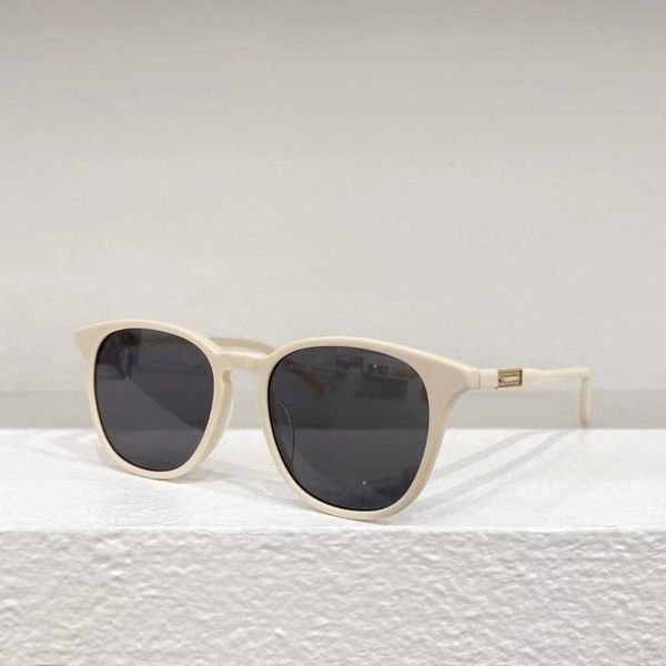2023 new g family tiktok same style cat eye women versatile fashion sunglasses gg1157s, White;black
2023 new g family tiktok same style cat eye women versatile fashion sunglasses gg1157s, White;black