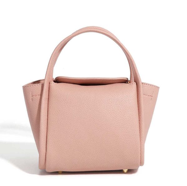 songmont bags baobao women new spring song vegetable basket yuanbao bao genuine leather cowhide portable bucket bag sale
songmont bags baobao women new spring song vegetable basket yuanbao bao genuine leather cowhide portable bucket bag sale