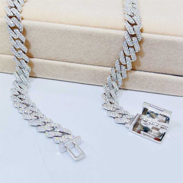 fashion jewelry 925 silver 12mm vvs diamond silver moissanite cuban link chain necklace
fashion jewelry 925 silver 12mm vvs diamond silver moissanite cuban link chain necklace