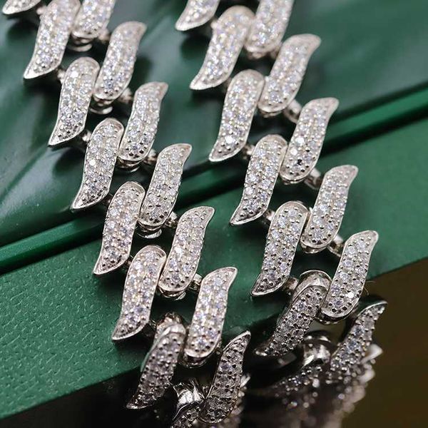 spiked shape cuban bracelet plated hip hop moissanite guangxi chain link bracelets 925 sterling silver for men 12mm width gold
spiked shape cuban bracelet plated hip hop moissanite guangxi chain link bracelets 925 sterling silver for men 12mm width gold