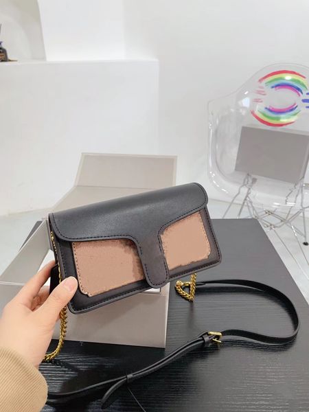 2023 new luxury design classic women's shoulder bag chain shoulder strap design exquisite style unique casual versatility
2023 new luxury design classic women's shoulder bag chain shoulder strap design exquisite style unique casual versatility