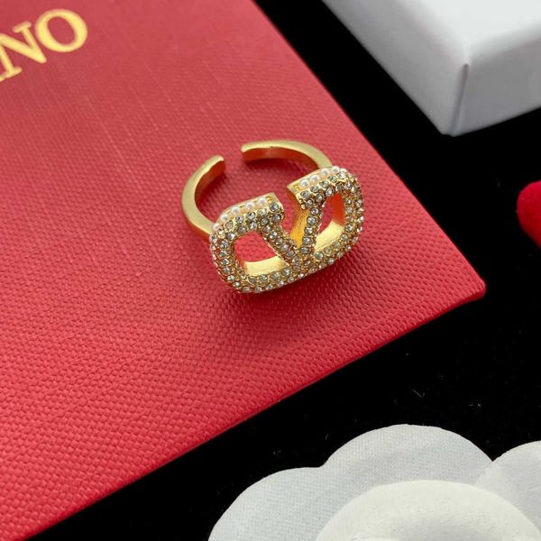 accessories diamond ring luxury designer necklace flowers clover bangle women warren family classic high beauty light full tino v letter tem, Silver
accessories diamond ring luxury designer necklace flowers clover bangle women warren family classic high beauty light full tino v letter tem, Silver