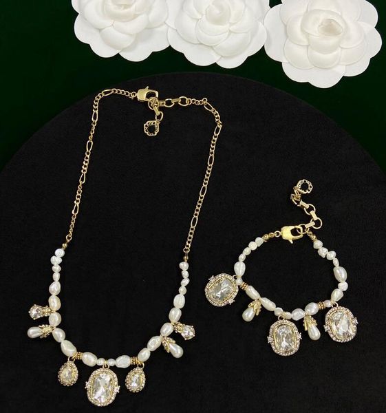 fashion baroque pearl choker necklace chain famous designer crystal rhinestone geometry pendant necklace bracelet for women lady wedding par, Golden;silver
fashion baroque pearl choker necklace chain famous designer crystal rhinestone geometry pendant necklace bracelet for women lady wedding par, Golden;silver