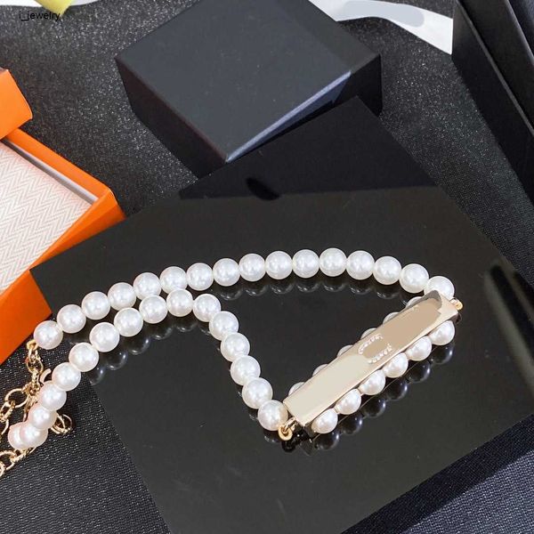 fashion pearls necklace for women party jewelry diamond inlaid metal plaque decoration beaded necklace including brand box couple gift, Silver
fashion pearls necklace for women party jewelry diamond inlaid metal plaque decoration beaded necklace including brand box couple gift, Silver