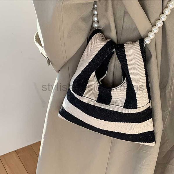 shoulder bags women's fashion bags 2023 design pearl chain stripe canvas crossbody handbag mini fashion shoulder bag underarm bag femal
shoulder bags women's fashion bags 2023 design pearl chain stripe canvas crossbody handbag mini fashion shoulder bag underarm bag femal