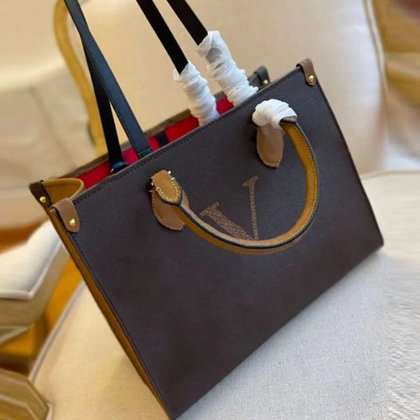 21ss totes women shopping bag letter embossing handbags stylish big capacity crossbody ladies bags 4 colors with box, Black;red
21ss totes women shopping bag letter embossing handbags stylish big capacity crossbody ladies bags 4 colors with box, Black;red