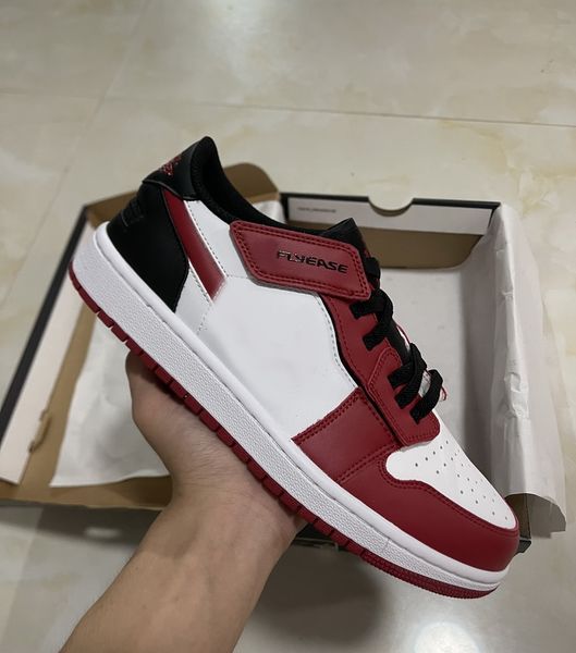 authentic 1s golf basketball shoes 1 low flyease gym red dm1206-163 men women designer lifestyle casual sports sneakers, Red;white
authentic 1s golf basketball shoes 1 low flyease gym red dm1206-163 men women designer lifestyle casual sports sneakers, Red;white