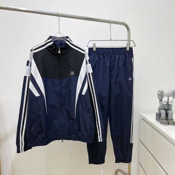 high version mens tracksuits bb embroidery jacket designer casual pants two piece set nylon quick drying sports suit outdoor windproof zippe, Gray
high version mens tracksuits bb embroidery jacket designer casual pants two piece set nylon quick drying sports suit outdoor windproof zippe, Gray