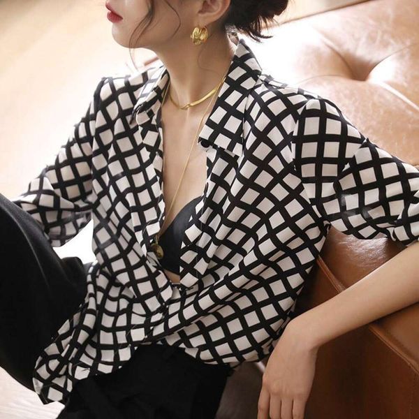 black and white plaid shirt for women spring long sleeved retract style high end quality silk
black and white plaid shirt for women spring long sleeved retract style high end quality silk