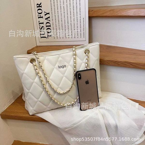 designer bag 2024 early launch new lingge high capacity tote summer fashion one shoulder crossbody handbag versatile underarm
designer bag 2024 early launch new lingge high capacity tote summer fashion one shoulder crossbody handbag versatile underarm