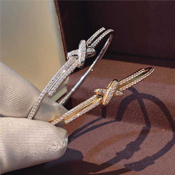 fashion designer chaumet shangmei v gold plated mijin cnc craft diamond cross tie bracelet full x fork, Golden;silver
fashion designer chaumet shangmei v gold plated mijin cnc craft diamond cross tie bracelet full x fork, Golden;silver