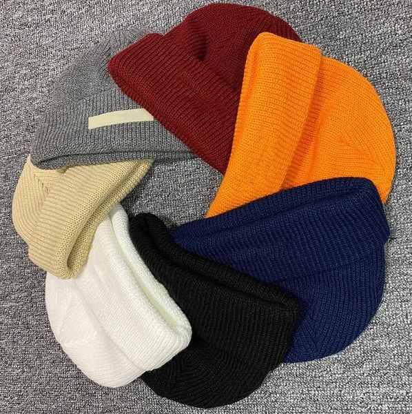 2023 new outdoors sports trendy men women knitted hat fashion letter pattern embroidery ski warm beanie cap ad70
2023 new outdoors sports trendy men women knitted hat fashion letter pattern embroidery ski warm beanie cap ad70