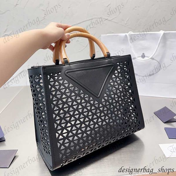 luxury designer hollow tote large capacity handbag ladies high grade leather fashion large capacity shopping bag daily out preferred 230814
luxury designer hollow tote large capacity handbag ladies high grade leather fashion large capacity shopping bag daily out preferred 230814