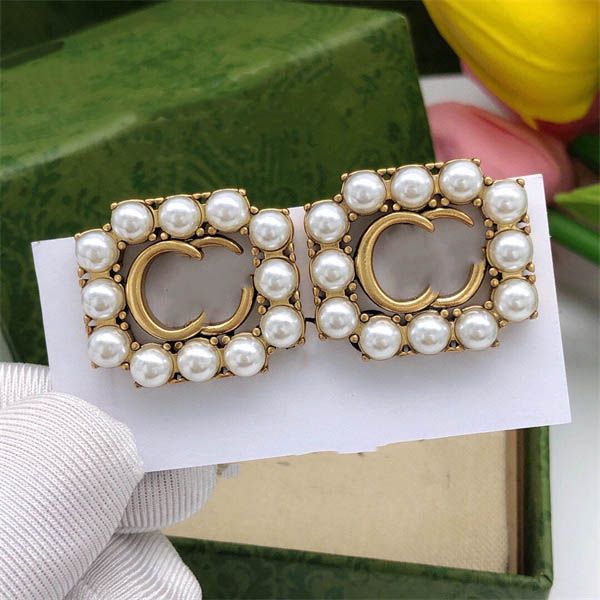 classics stud earring double letter g logo earing luxury women hoop designer jewelry ggity crystal pearl earrings woman 490, Golden;silver
classics stud earring double letter g logo earing luxury women hoop designer jewelry ggity crystal pearl earrings woman 490, Golden;silver