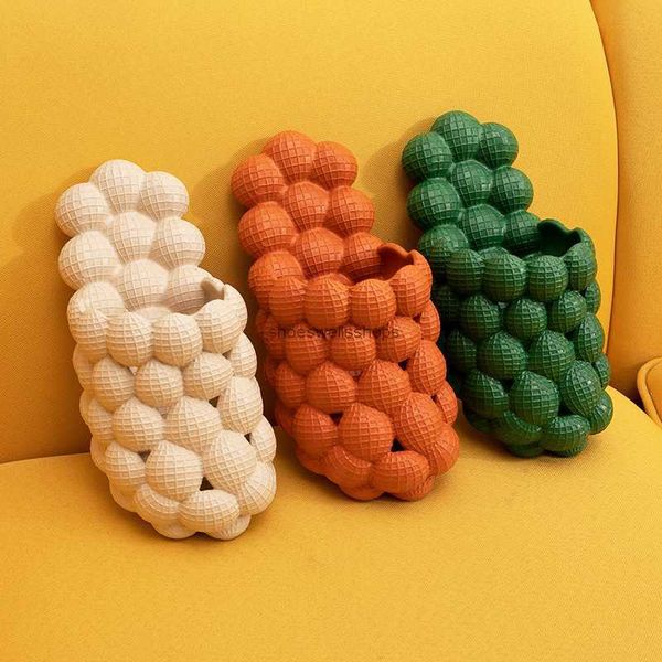 2022 summer women slippers new personality bubble fashion slippers home massage bottom women's sandals 2021 men slides h220409, Black
2022 summer women slippers new personality bubble fashion slippers home massage bottom women's sandals 2021 men slides h220409, Black