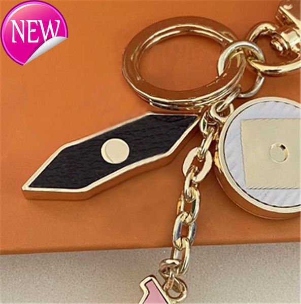 keychains lanyards fashion designer key buckle car keychain handmade gold lovers men womens bag pendant brandug, Silver
keychains lanyards fashion designer key buckle car keychain handmade gold lovers men womens bag pendant brandug, Silver