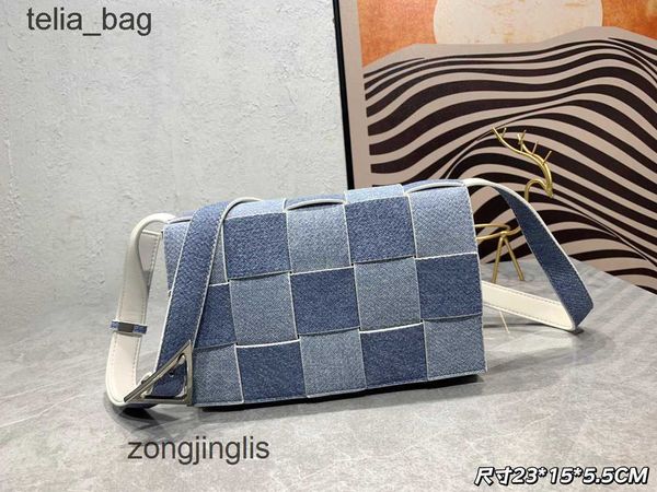 bottegaas casual denim denims purse shoulder bags 2023 cassete bag woven pillow venetaas one cassettes designer crossbody women ghqt
bottegaas casual denim denims purse shoulder bags 2023 cassete bag woven pillow venetaas one cassettes designer crossbody women ghqt