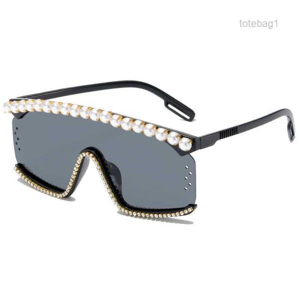 new large frame sunglasses with diamond embellishments, trendy one piece sunglasses, women's frameless mirrors cw2o, White;black
new large frame sunglasses with diamond embellishments, trendy one piece sunglasses, women's frameless mirrors cw2o, White;black