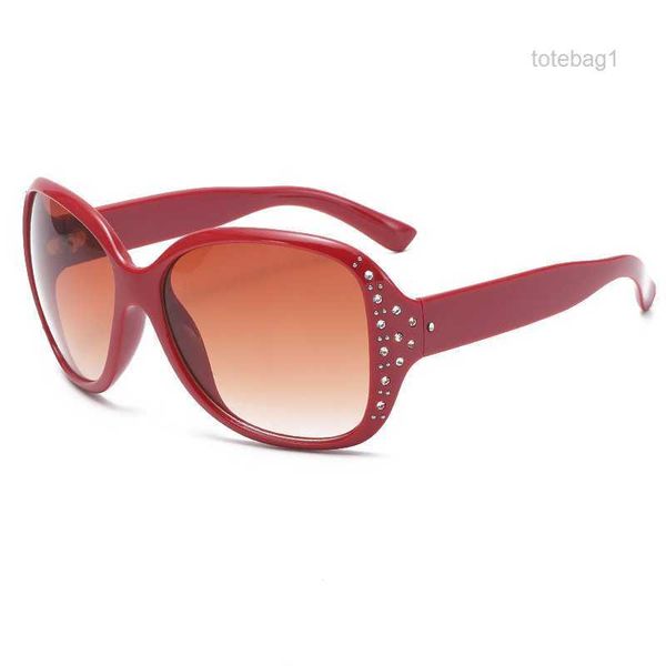 2023 new sunglasses women's large frame trendy drilled men's oval toad p60w p60w, White;black
2023 new sunglasses women's large frame trendy drilled men's oval toad p60w p60w, White;black