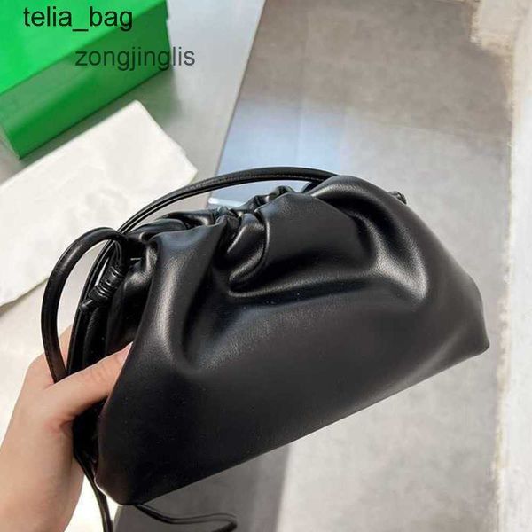 designer bottegaas small claassic lady bag oblique fashionable single venetaes bags hobo shoulder cross square 2023 handbag
designer bottegaas small claassic lady bag oblique fashionable single venetaes bags hobo shoulder cross square 2023 handbag