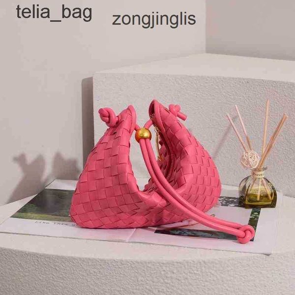 bottegaas gold one ladies classic 2023 woven venetaas bag designer hand handbag bags underarm turn bead shoulder leather knop 422f
bottegaas gold one ladies classic 2023 woven venetaas bag designer hand handbag bags underarm turn bead shoulder leather knop 422f
