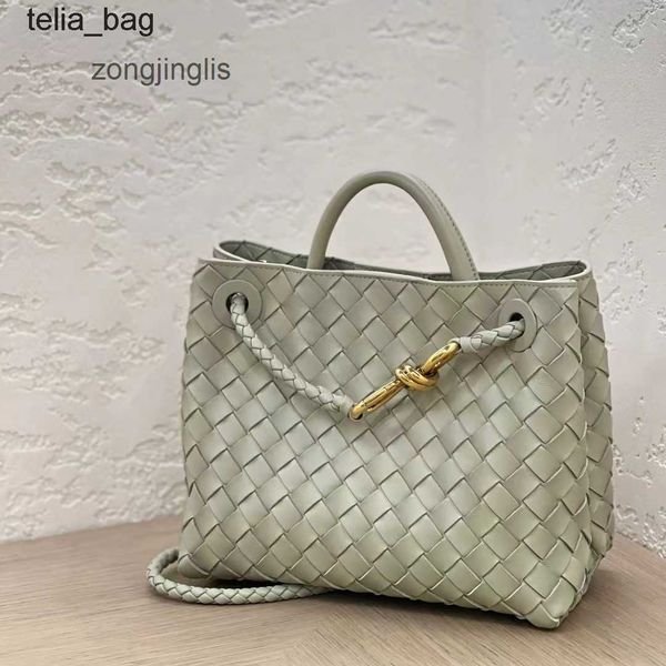 handbags bag andiamo venetaes totes 2023 designer bags bottegaas small handbag woven tote one shoulder crossbody basket water buck 0url
handbags bag andiamo venetaes totes 2023 designer bags bottegaas small handbag woven tote one shoulder crossbody basket water buck 0url