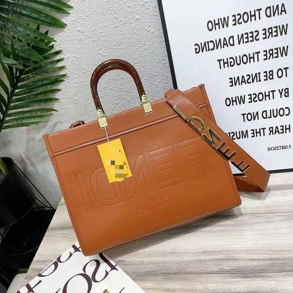 new designer outdoor fashion bag tote sunshine 2023 big letter wide shoulder strap women's advanced versatile middle ancient celebrity
new designer outdoor fashion bag tote sunshine 2023 big letter wide shoulder strap women's advanced versatile middle ancient celebrity