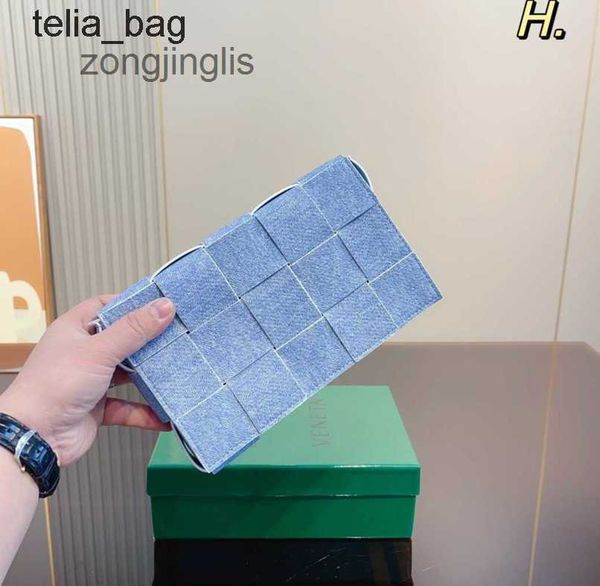 bags fashion 2023 woven women's shoulder cassette crossbody designer bottegaas bag leisure venetaes handbags 4lfo
bags fashion 2023 woven women's shoulder cassette crossbody designer bottegaas bag leisure venetaes handbags 4lfo