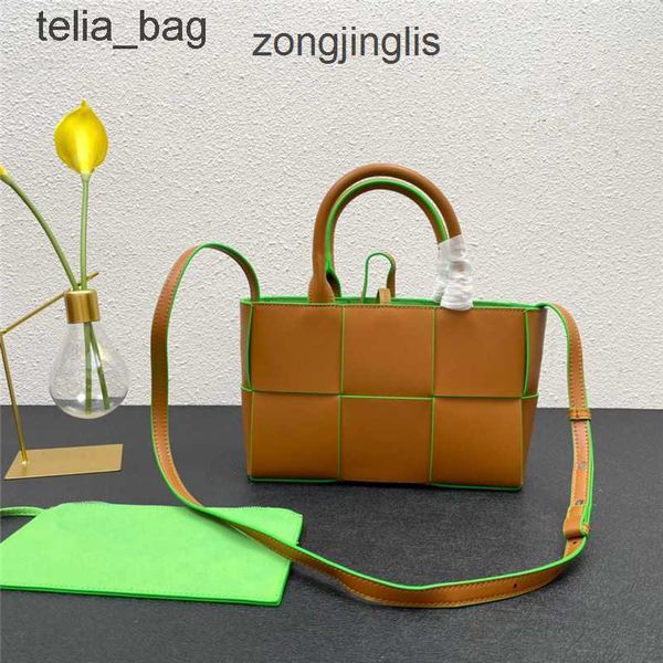 large bag handbag bottegaas hand tote woven ladies single bags classic venetta capacity basket fashion cowhide mother shoulder leap hyap
large bag handbag bottegaas hand tote woven ladies single bags classic venetta capacity basket fashion cowhide mother shoulder leap hyap