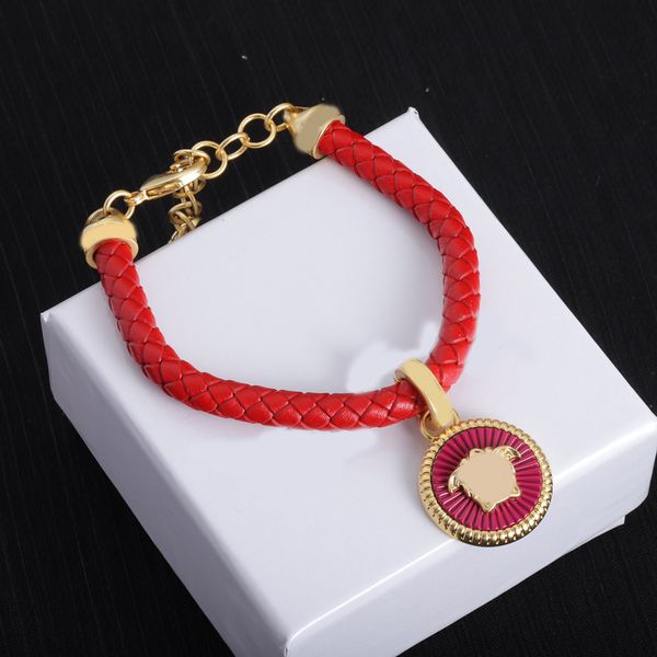 luxury designer bracelet designer necklace jewlery designer for women gold jewelry bracelet homme wedding gift for valentine's day, Black
luxury designer bracelet designer necklace jewlery designer for women gold jewelry bracelet homme wedding gift for valentine's day, Black