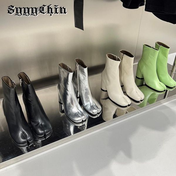 boots autumn women tabi ankle boots ladies derby split toe chunky heel pumps female ninja fashion desigh vintage shoes mujer zapatos 230812, Black
boots autumn women tabi ankle boots ladies derby split toe chunky heel pumps female ninja fashion desigh vintage shoes mujer zapatos 230812, Black